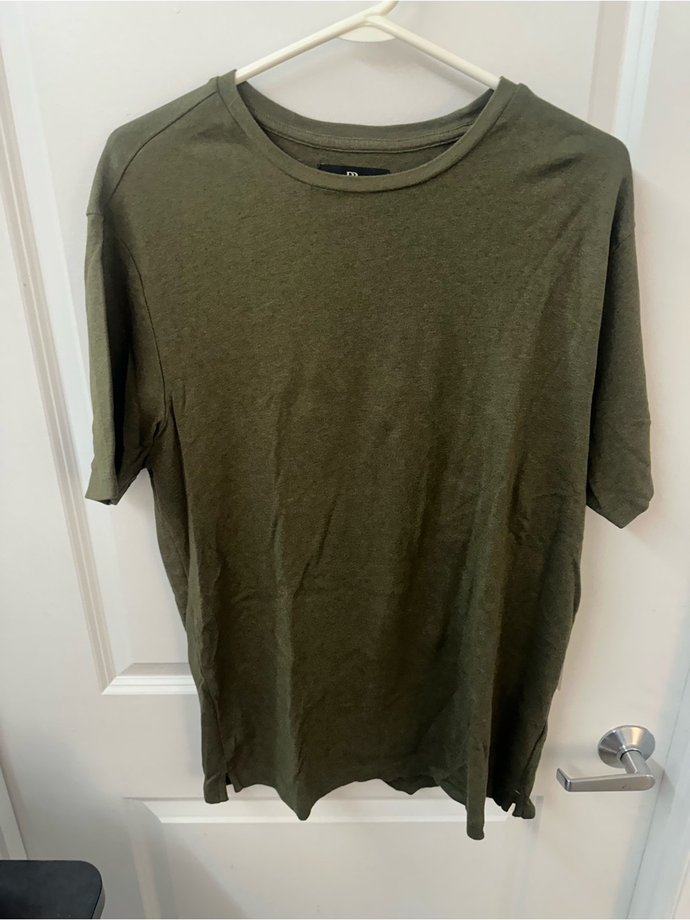 Banana Republic Luxury Touch Olive Crewneck Short Sleeve Tee